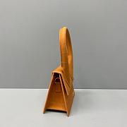 JACQUEMUS CHIQUITO MOYEN CROCODILE PATTERN CARAMEL 213BA02 SIZE 18 CM - 6