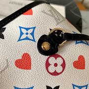 LV GAME ON NEVERFULL MM M57462 SIZE 31 CM - 2