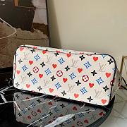 LV GAME ON NEVERFULL MM M57462 SIZE 31 CM - 4