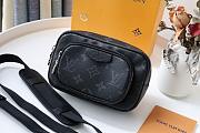 LV OUTDOOR POUCH M73055 SIZE 15 CM - 6