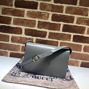 GUCCI GG RING SHOULDER BAG GRAY LEATHER 589474 SIZE 24 CM - 4