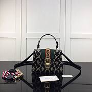 GUCCI SYLVIE MINI HANDLE CHAIN BAG BLACK 470270 SIZE 20 CM - 1