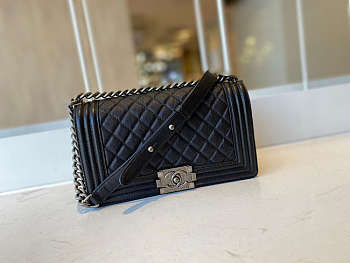 CHANEL BOY HANDBAG BLACK & RUTHENIUM-FINISH METAL A67086 25 CM