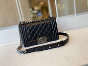 CHANEL BOY HANDBAG BLACK & RUTHENIUM-FINISH METAL A67085 20 CM - 1