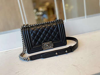 CHANEL BOY HANDBAG BLACK & RUTHENIUM-FINISH METAL A67085 20 CM