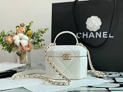 CHANEL SMALL VANITY CASE WHITE SIZE 15 CM - 2