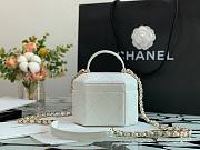 CHANEL SMALL VANITY CASE WHITE SIZE 15 CM - 5