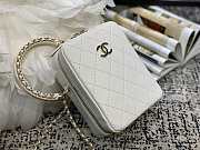 CHANEL VERTICAL CAMERA BAG WHITE SIZE 17.5 CM - 4