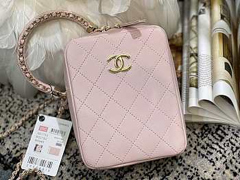 CHANEL VERTICAL CAMERA BAG LIGHT PINK SIZE 17.5 CM