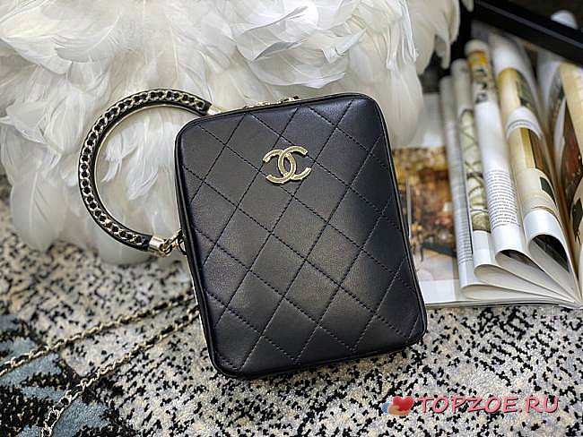CHANEL VERTICAL CAMERA BAG BLACK SIZE 17.5 CM - 1