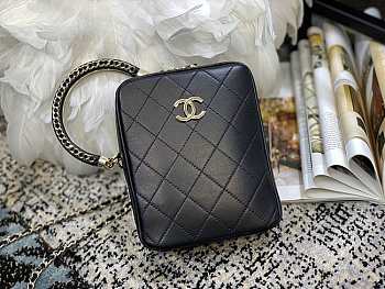 CHANEL VERTICAL CAMERA BAG BLACK SIZE 17.5 CM