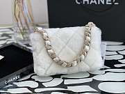 CHANEL 19 SHEARLING LAMBSKIN FLAP BAG AS2240 SIZE 21.5 CM - 2