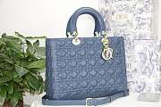 DIOR LARGE LADY BAG LAMBSKIN CLOUD BLUE M0566 32 CM - 1