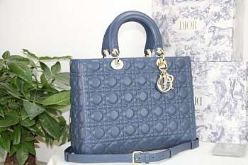 DIOR LARGE LADY BAG LAMBSKIN CLOUD BLUE M0566 32 CM