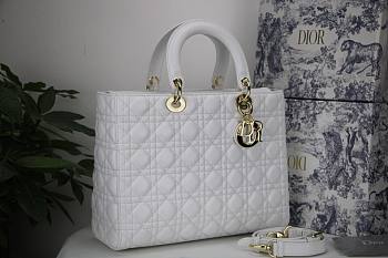 DIOR LARGE LADY BAG LAMBSKIN WHITE M0566 32 CM