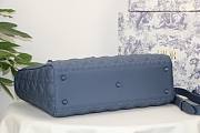 DIOR LARGE LADY BAG ULTRAMATTE CALFSKIN CLOUD BLUE M0566 32 CM - 2