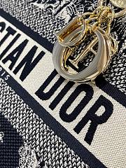 DIOR LARGE LADY D-LITE EMBROIDERED BAG BLUE M0565 SIZE 32 CM - 2