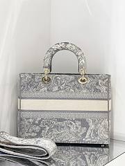DIOR LARGE LADY D-LITE EMBROIDERED BAG GRAY M0565 SIZE 32 CM - 3
