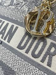 DIOR LARGE LADY D-LITE EMBROIDERED BAG GRAY M0565 SIZE 32 CM - 6