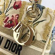 DIOR MEDIUM LADY COLORFUL EMBROIDERED M0565 SIZE 24 CM  - 3