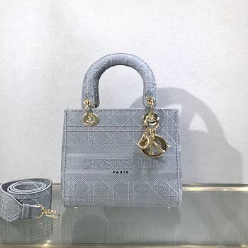 DIOR MEDIUM LADY D-LITE BAG CORNFLOWER BLUE M0565 SIZE 24 x 20 x 11 CM