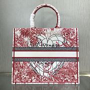 DIOR BOOK TOTE RED AND WHITE D-ROYAUME D'AMOUR EMBROIDERY M1286 SIZE 41.5 CM - 6