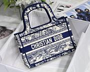 DIOR MINI BOOK TOTE BLUE TOILE DE JOUY EMBROIDERY S5475 SIZE 23 CM - 1