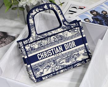 DIOR MINI BOOK TOTE BLUE TOILE DE JOUY EMBROIDERY S5475 SIZE 23 CM