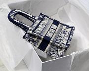 DIOR MINI BOOK TOTE BLUE TOILE DE JOUY EMBROIDERY S5475 SIZE 23 CM - 4