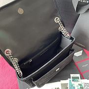 YSL NIKI MEDIUM IN FROSTED LEATHER BLACK 498894 SIZE 28 CM - 3