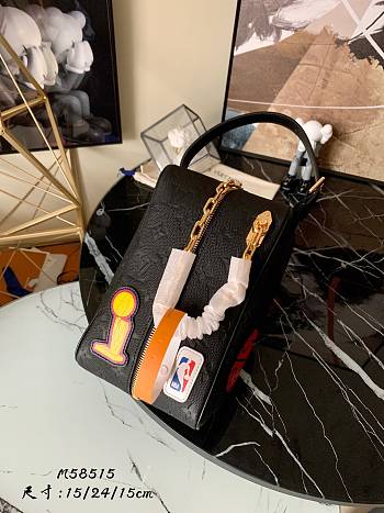 LV X NBA CLOAKROOM DOPP KIT BAG M58515 15CM