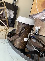 LV COFFEE CUP POUCH M80812 SIZE 19 x 14 x 9 CM - 2