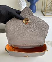 LV PONT 9 SOFT PM GREIGE M58727 SIZE 21 CM - 5