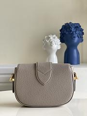 LV PONT 9 SOFT PM GREIGE M58727 SIZE 21 CM - 3