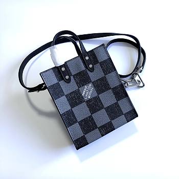 LV SAC PLAT XS N60479 SIZE 16 x 19.5 x 5.5 CM