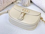 DIOR MEIDUM DIOR BOBBY BAG CREAM M9319 SIZE 22 CM - 5