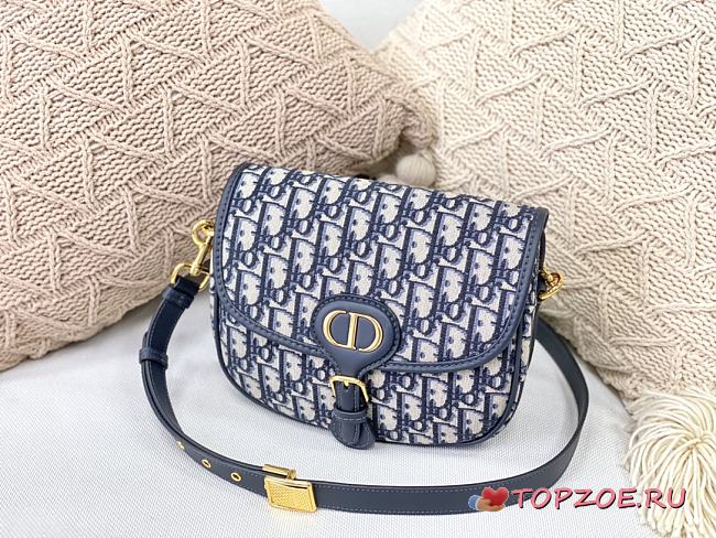 DIOR MEIDUM DIOR BOBBY BAG BLUE OBLIQUE M9319 SIZE 22 CM - 1