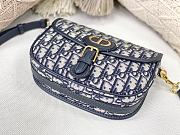 DIOR MEIDUM DIOR BOBBY BAG BLUE OBLIQUE M9319 SIZE 22 CM - 3