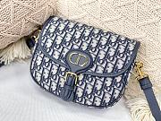 DIOR MEIDUM DIOR BOBBY BAG BLUE OBLIQUE M9319 SIZE 22 CM - 2