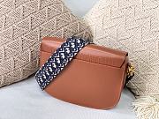 DIOR LARGE BOBBY BAG BROWN WITH OBLIQUE STRAP M9320 SIZE 27 CM - 2