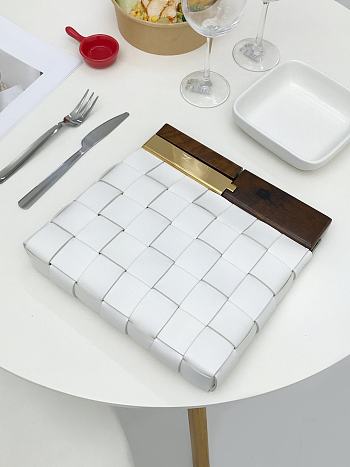 BOTTEGA VENETA SNAP BAG WHITE 618131 SIZE 28 CM