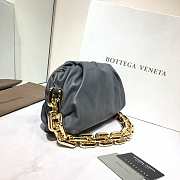 BOTTEGA VENETA CHAIN POUCH GRAY 620230 SIZE 31 CM - 5
