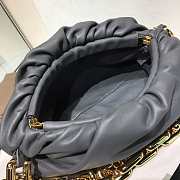 BOTTEGA VENETA CHAIN POUCH GRAY 620230 SIZE 31 CM - 3