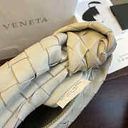 BOTTEGA VENETA THE MINI JODIE CREAM 651876 SIZE 28 CM - 5
