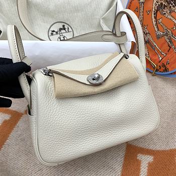 HERMES MINI LINDY CALFSKIN WHITE H082607 19CM