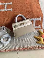 HERMES MINI KELLY EPSOM GOLD HARDWARE LIGHT OAT 19 CM - 3