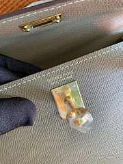 HERMES MINI KELLY EPSOM GOLD HARDWARE TAUPE 19 CM - 5