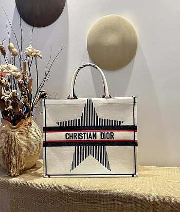 DIOR DIORALPS BOOK TOTE WHITE THREE-TONE EMBROIDERY M1286 41.5 CM