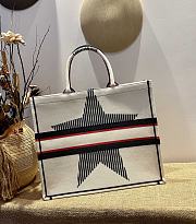 DIOR DIORALPS BOOK TOTE WHITE THREE-TONE EMBROIDERY M1286 41.5 CM - 2