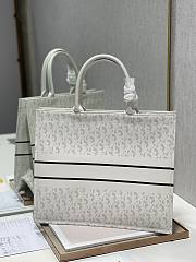 DIOR BOOK TOTE WHITE LEATHER M1286 41 X 32 CM - 6